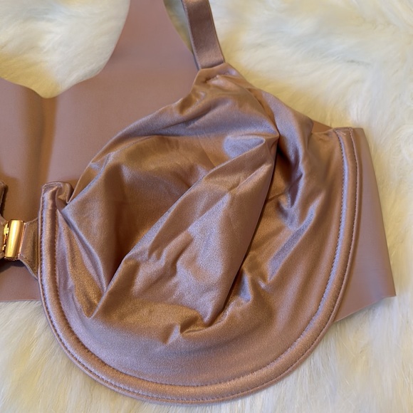 Soma Vanishing 360 Bra - Brand New with tags 38DD light tan Color #205 - Picture 2 of 7